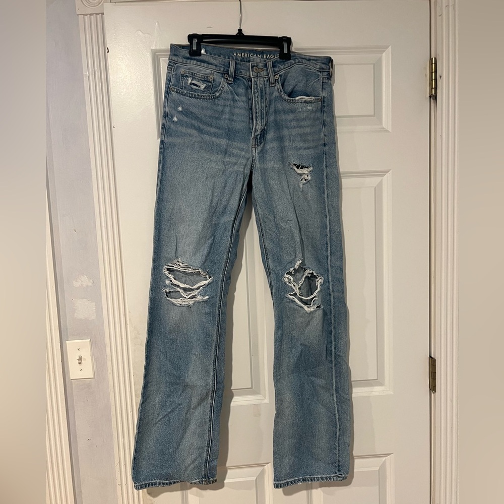 American Eagle Ripped Low-Rise Baggy Straight Jeans Size US 6